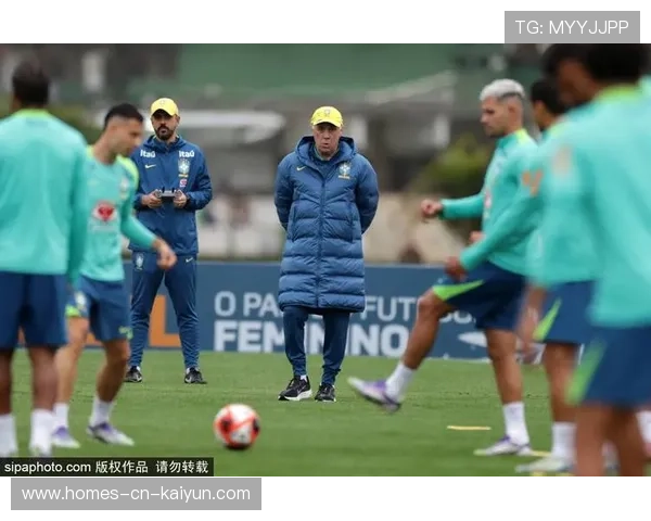 国家队在友谊赛后总结经验并调整备战细节，国家队参加比赛